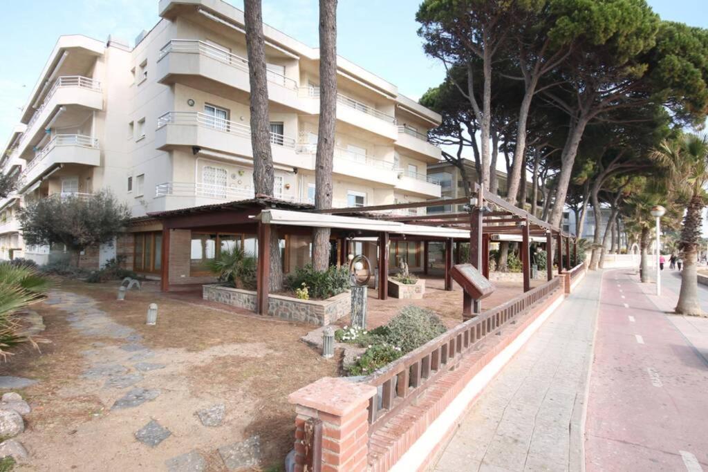 Apartamento Con Vistas Al Mar En 坎布里尔斯 外观 照片